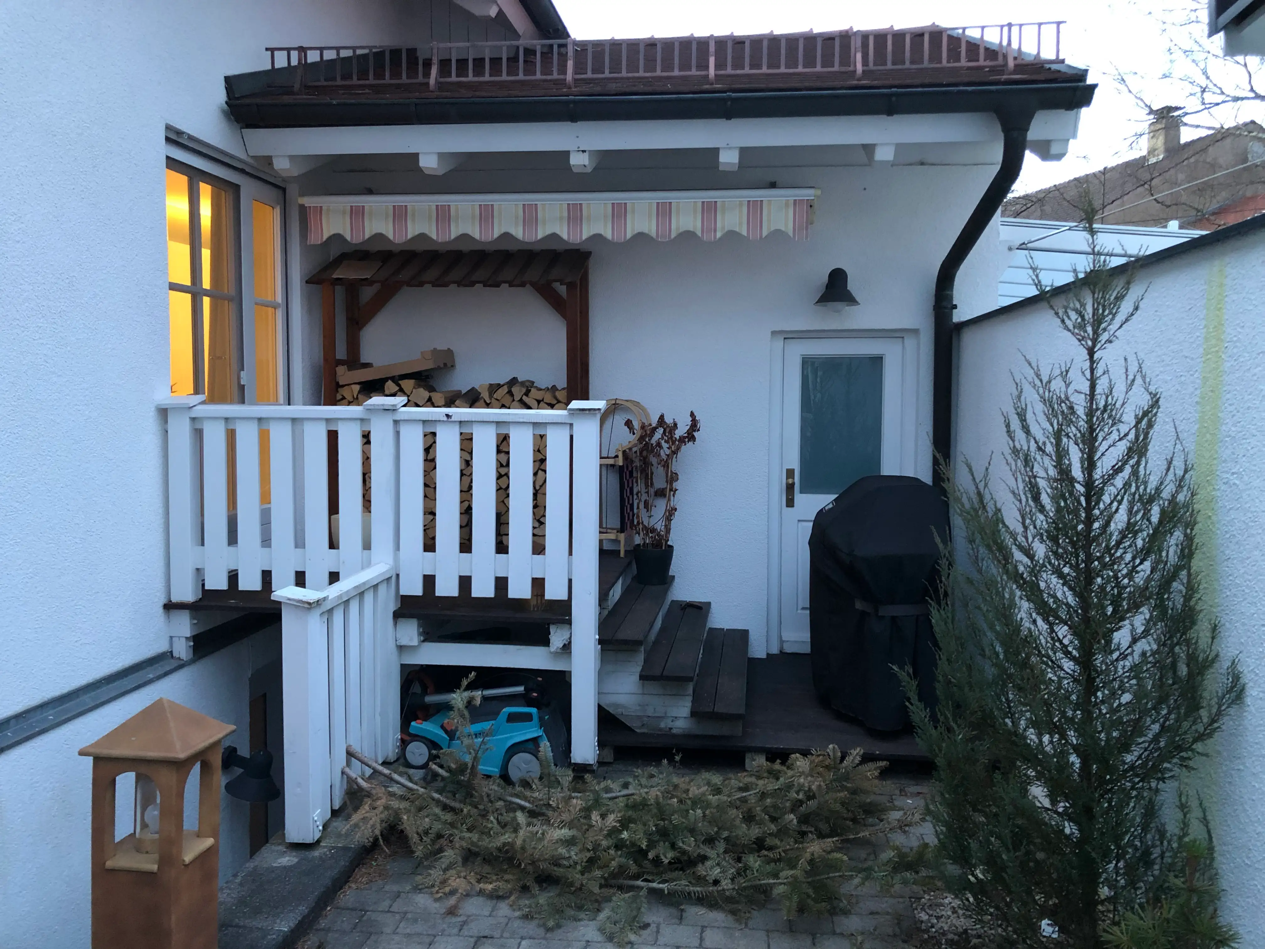 Pergola mit Lounge, Berg